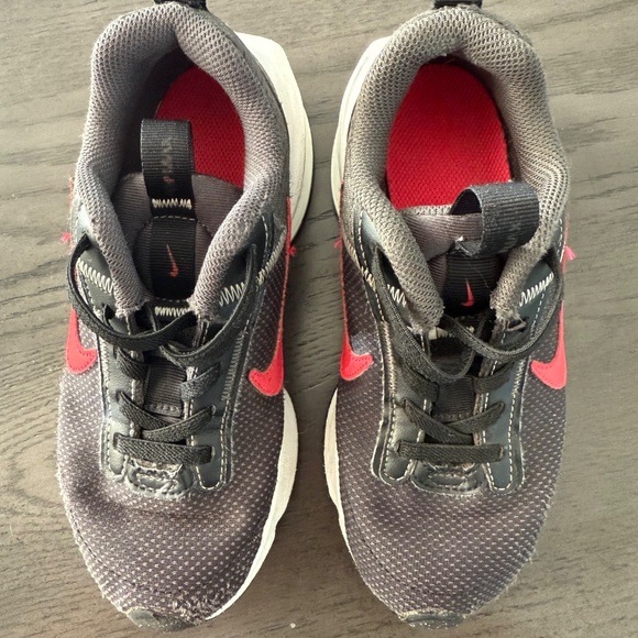 Nike Big Kids Air Max INTRLK Lite Casual Sneakers‎ from Finish Line Size 1,5Y - Picture 3 of 8